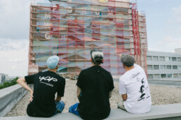 Abstimmung zur Fassadengestaltung im Projekt KERA × MWG Forum während der laufenden Umsetzung.